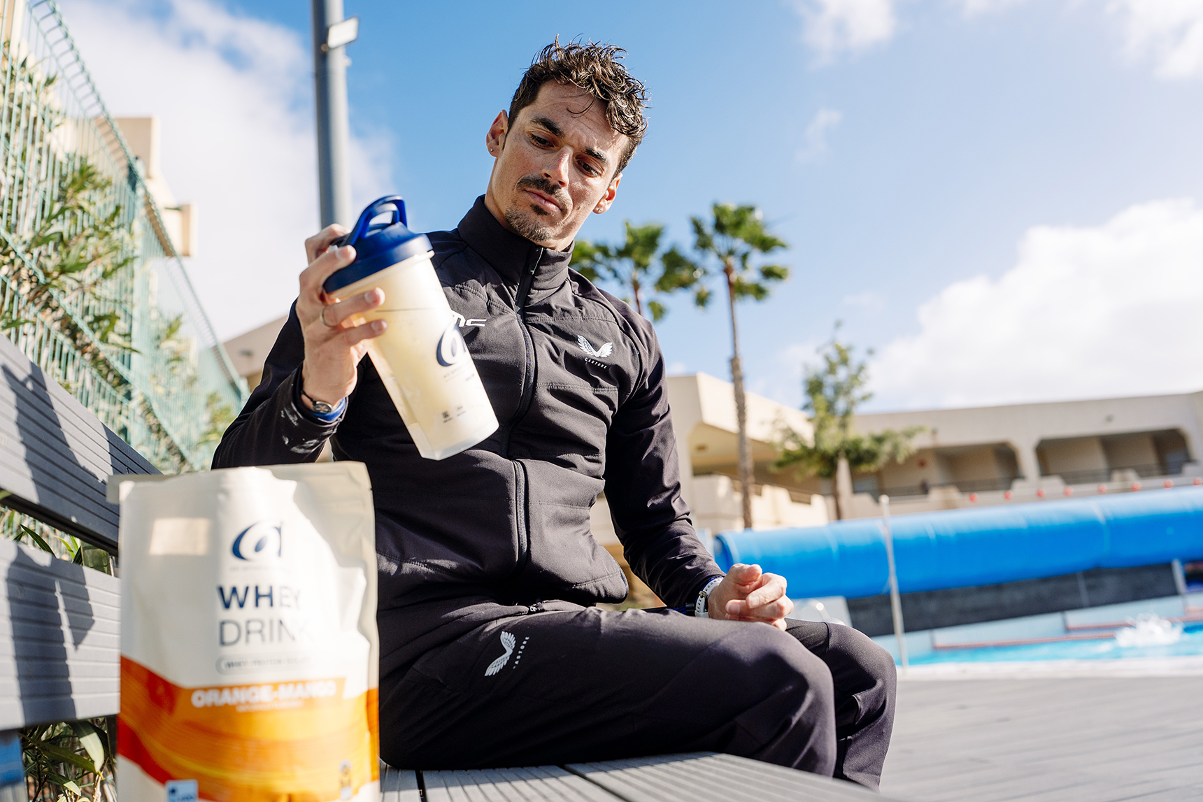 Triatleet Clément mignon schudt Whey Drink Orange and Mango